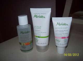 melvita ürünlerim vücut losyonum gül özlü günlük kremim