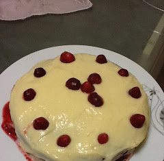 ÇİLEKLİ ACELE PASTAM !!!
