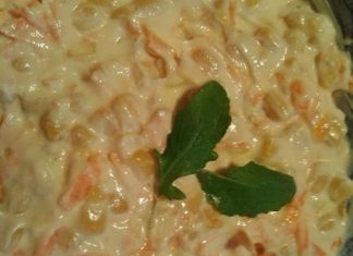 Ranch sos ile mısırlı havuç salatası
