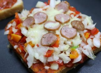 Ev yapımı, pratik kahvaltılık pizza
