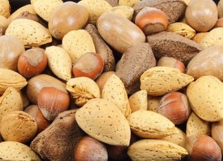 Beslenme çantasına giren sağlıklı kuruyemişler