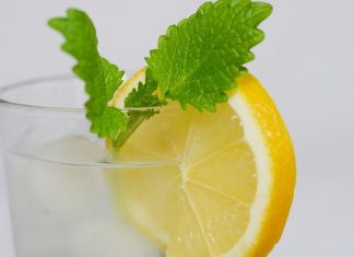 Limonlu su ile detoks limon