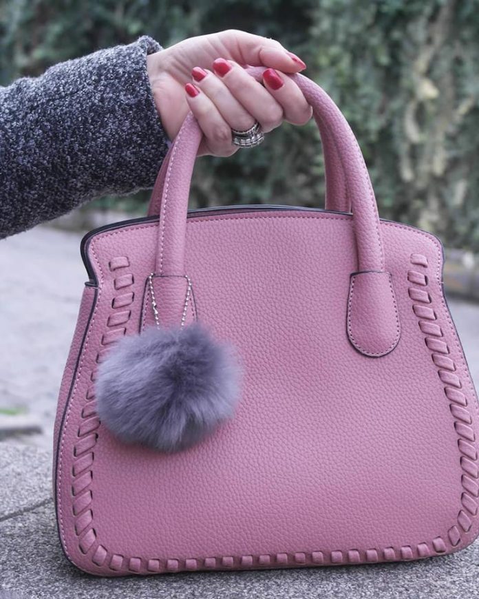 pembe çanta ponponlu pembe çanta, gamiss çanta modelleri, farklı çanta modelleri, ilginç çanta modelleri