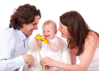 Çocuklara nasıl davranmalıyız? bebek ve aile