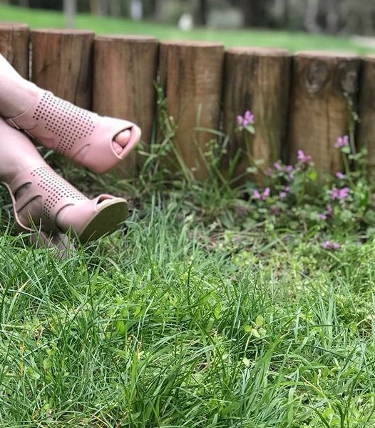pembe ayakkabı, yazlık ayakkabı modelleri, 2018 ilkbahar yaz ayakkabı modelleri
