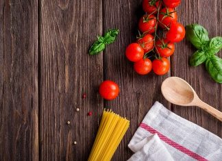 Domatesli fesleğenli spagetti tarifi