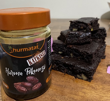 hurma pekmezi ile fit brownie