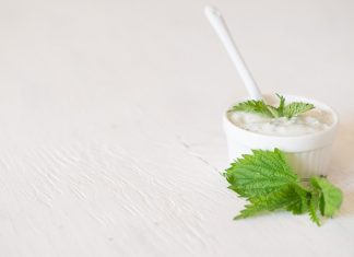 Yoğurtlu soğuk çorba tarifi yoğurtlu çorba