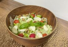 Peynirli yılbaşı salatası tarifi yılbaşı peynirli salata tarifi